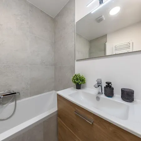Medena Luxe - 2br Old Town & * Bratysława